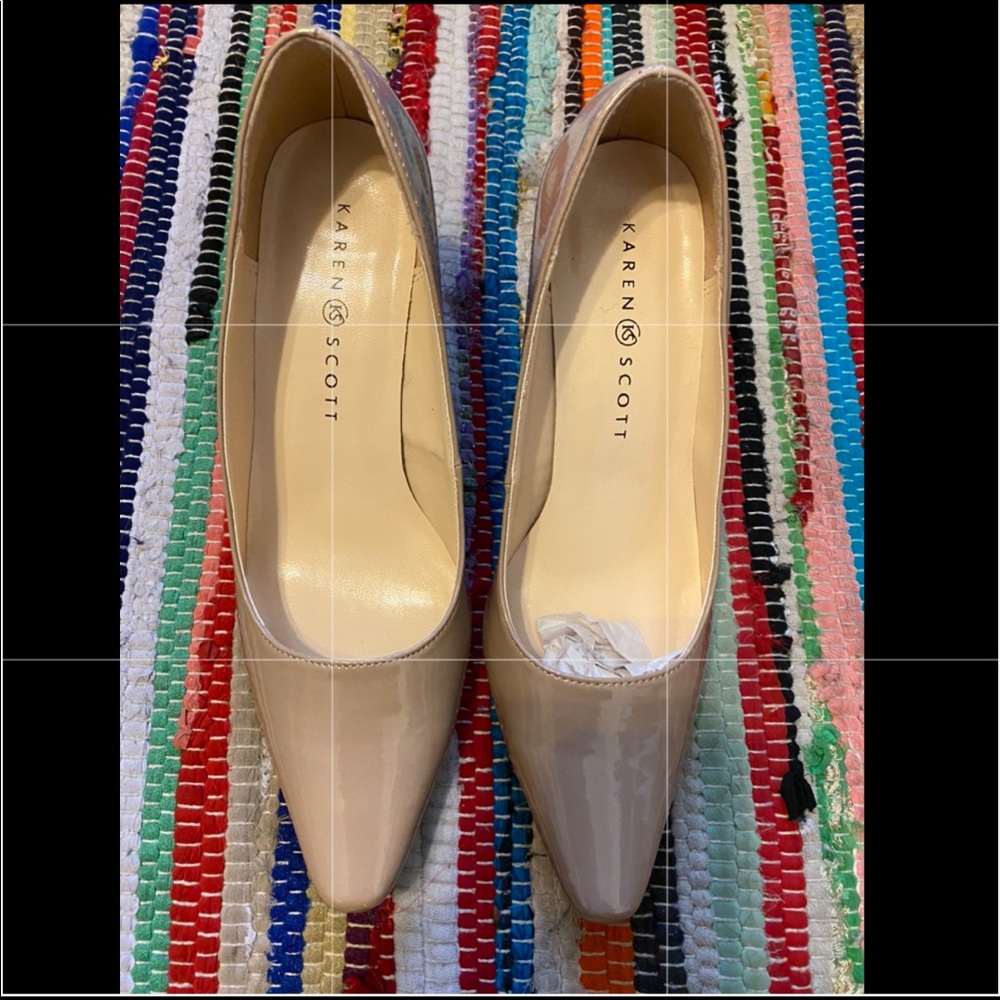 Karen Scott Creme Heels